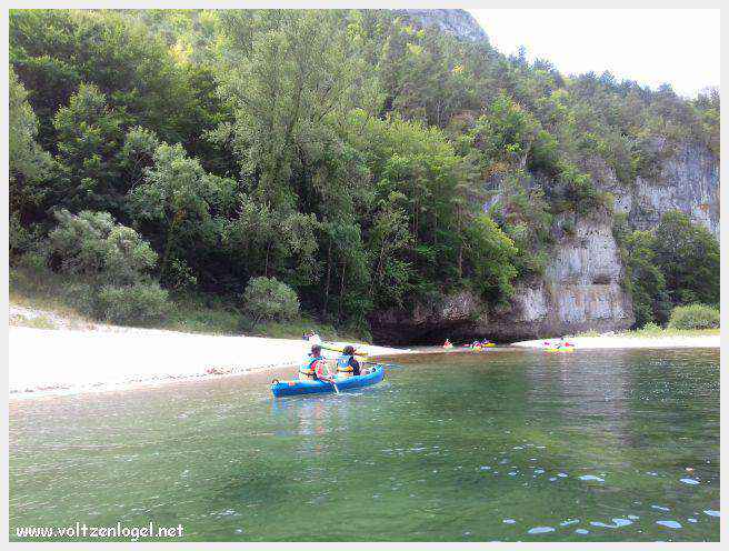 Exploration en barque des Gorges du Tarn à La Malène