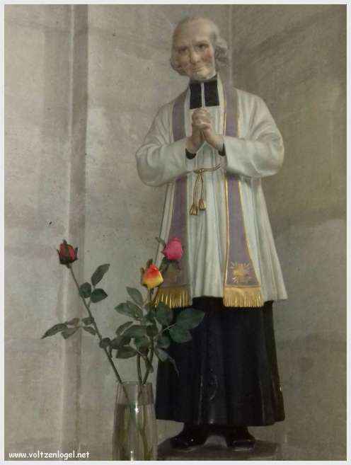 Vue panoramique des Tours de La Rochelle surplombant le Vieux Port historique.