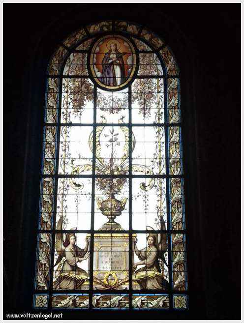 Vue panoramique des Tours de La Rochelle surplombant le Vieux Port historique.