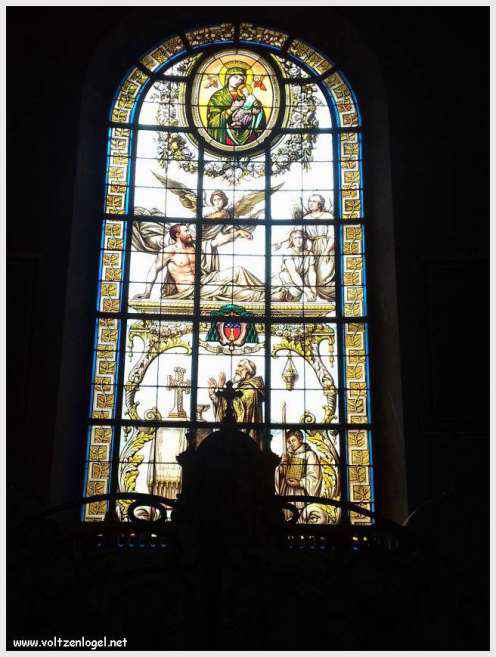 Vue panoramique des Tours de La Rochelle surplombant le Vieux Port historique.