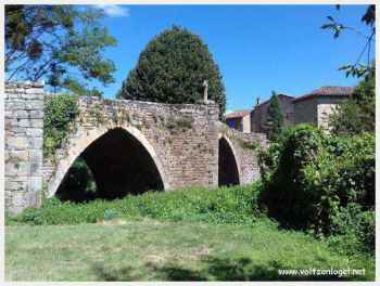 Monestiés cité médiévale. Le village pittoresque de Monestiés