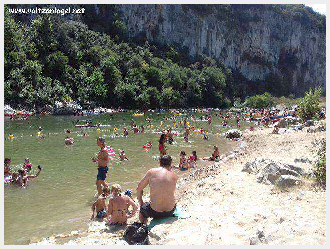 Le Pont d’Arc, une majestueuse arche naturelle dans les gorges de l'Ardèche