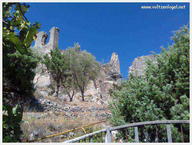 Entrechaux au Pays Ventoux