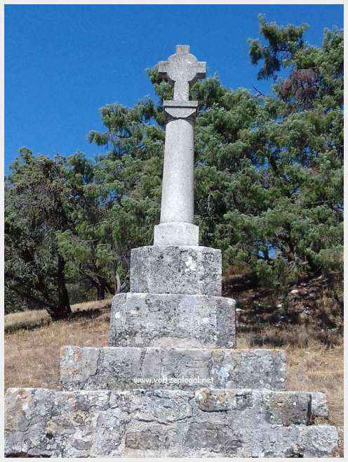 Entrechaux au Pays Ventoux