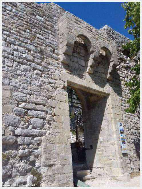Entrechaux au Pays Ventoux