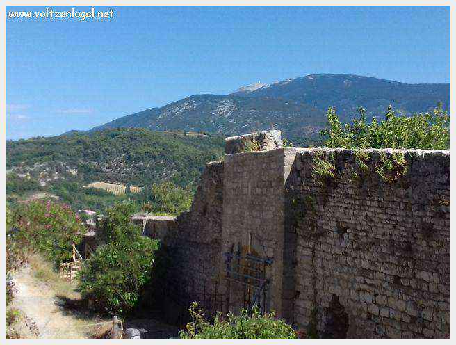 Entrechaux au Pays Ventoux