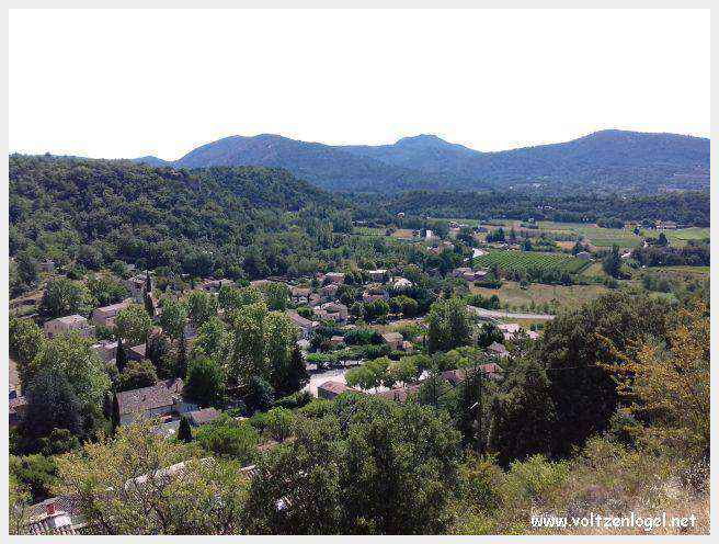 Entrechaux au Pays Ventoux
