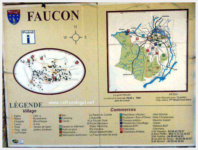 Faucon ancienne cité fortifiée en pierre du pays