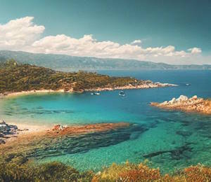Paysage pittoresque de Corse au coucher du soleil