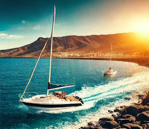 Activités nautiques à Grande Canarie, voile en mer