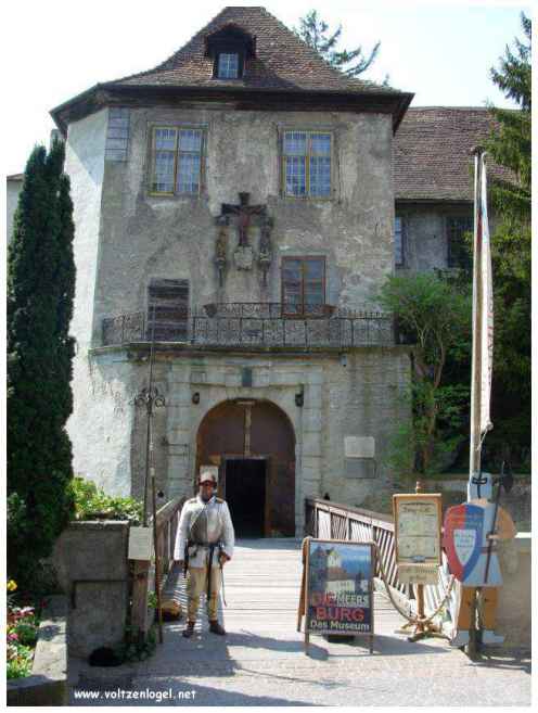 Château de Meersburg, le lac de Constance, le village de Hagnau, a pied, à vélo VTT