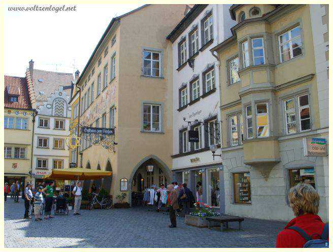 Festival animant les rues pittoresques de Lindau.