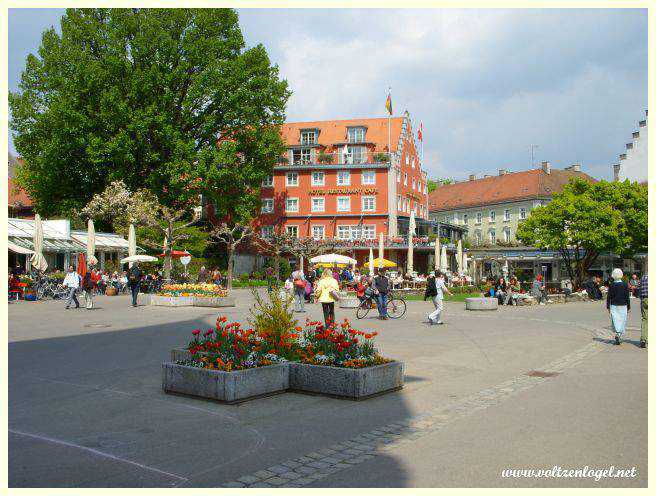 Imposant château de Lindau, symbole de son histoire mouvementée.
