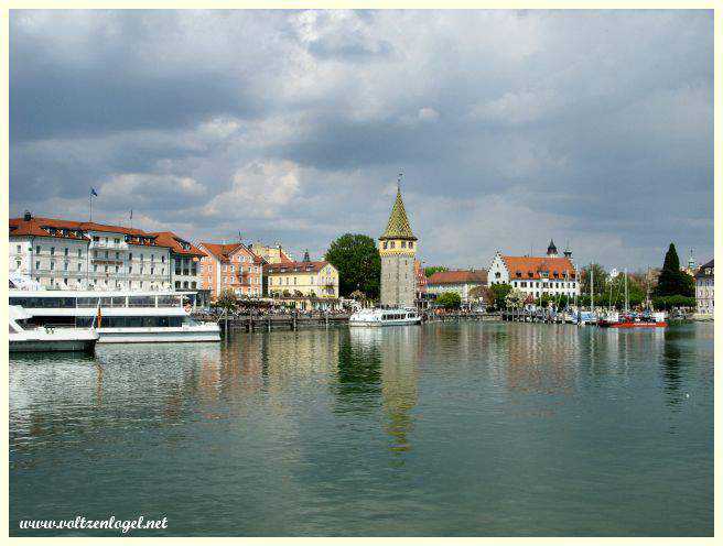 Phare emblématique de Lindau, symbole maritime.
