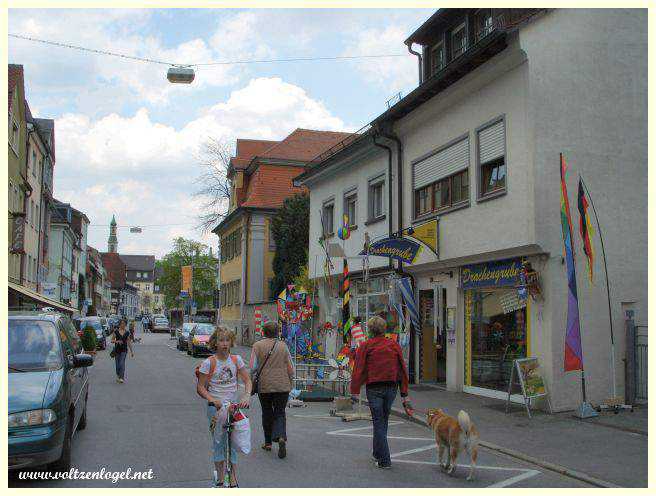 Marienplatz : cœur vibrant de Ravensburg, animations et vie locale.