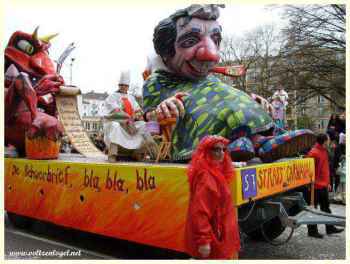 Le Carnaval de Strasbourg. Cavalcade festive avec fanfares et chars