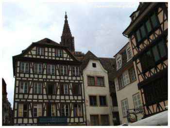 La cathédrale de Strasbourg construite au XIVe-XVe siècle