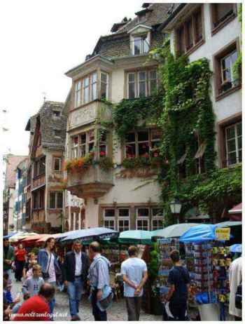 Flâner à Strasbourg ; Les ruelles médiévales animées