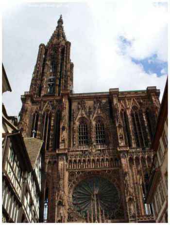 La cathédrale emblème de la ville de Strasbourg en Alsace