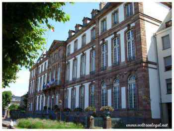 Expositions sur les traditions villageoises et l'artisanat ancien