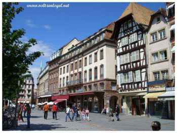 Place Broglie à Strasbourg : Témoignage architectural et historique