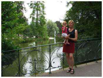 Petit pont , lac , jardin public