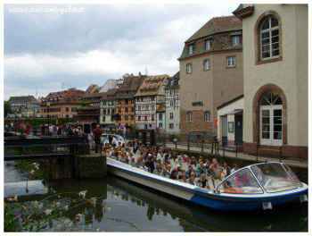 Strasbourg pittoresque, promenade magique, canaux, maisons à colombages