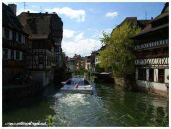 Bateau promenade ; Maisons à colombages ; Strasbourg