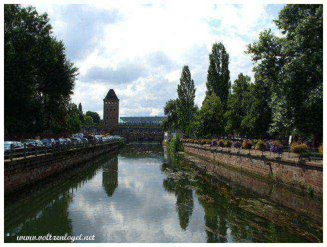 Le quartier historique des Ponts Couverts à strasbourg