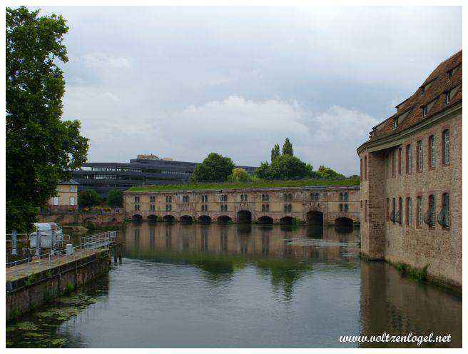 Le barrage Vauban ; La terrasse des Ponts Couverts