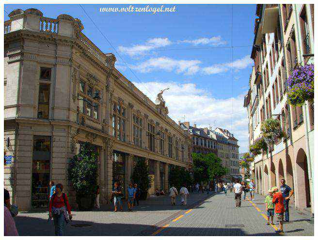 La rue des grandes arcades à Strasbourg