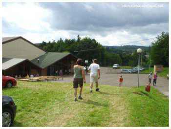 Paysage des Vosges avec le Club Vosgien guidant des randonneurs