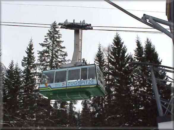Zugspitze en été et en hiver : randonnée et ski