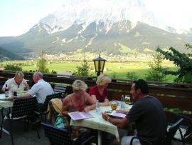 Le massif alpin du Zugspitze à lermoos