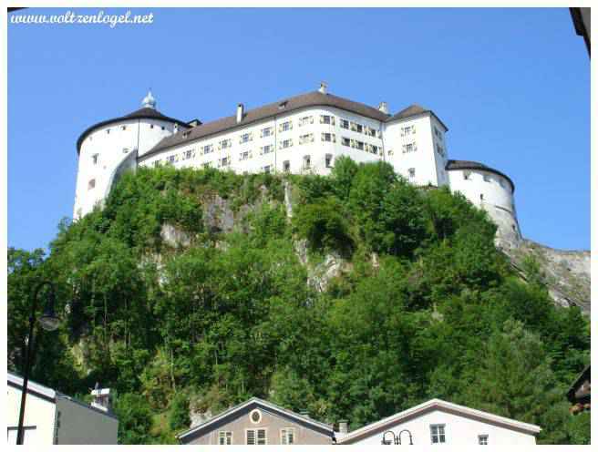 La ville de Kufstein en Autriche. L'impressionnante forteresse médiévale de Kufstein