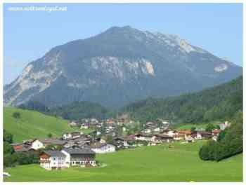 Cascades pittoresques dans les Alpes autrichiennes