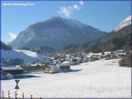 Le village de Wiesing region Achensee au tyrol en Autriche