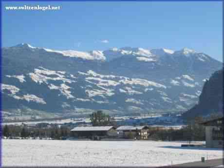 Le village de Wiesing region Achensee en Autriche